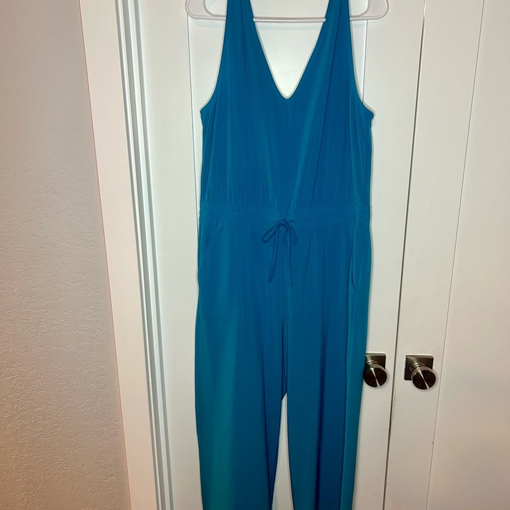 Athleta Teal Sleeveless V Neck Jumpsuit Large Drawstring Waist Pockets